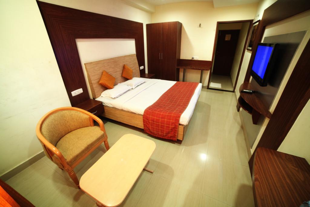 Hotel Sooriya Residency Chennai Oda fotoğraf